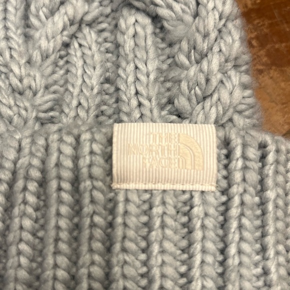 NWT North Face Oh Mega Pom Beanie main image 4